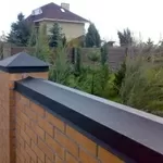 Колпаки и парапеты металлические на заборы цена Харьков купить – 175 грн./шт.