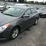 Легковой автомобиль бу Hyundai Sonata 2014 года