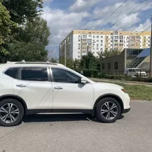 Продам свою машину Nissan Rogue 2019 год