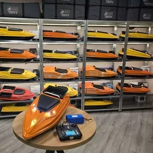 Кораблики для риболовлі з GPS автопілотом