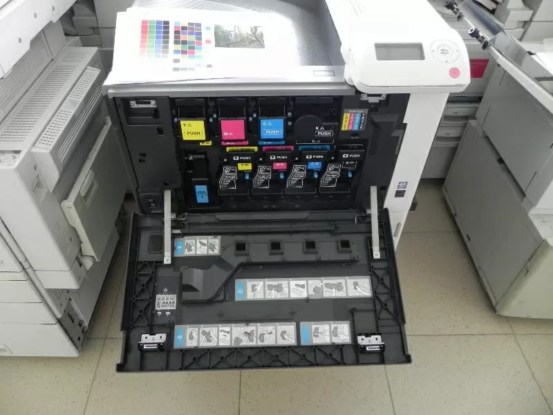Продам цветной принтер  Konica Minolta Bizhub С353 А3 3