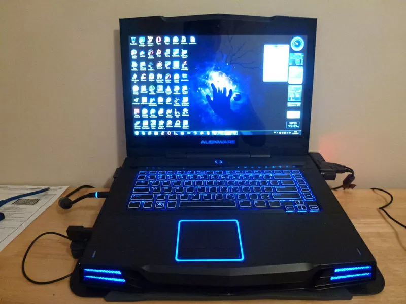 Дешевый игровой ноутбук Alienware M15x i7 740QM 1GB GDDR5 ATI Radeon M 2