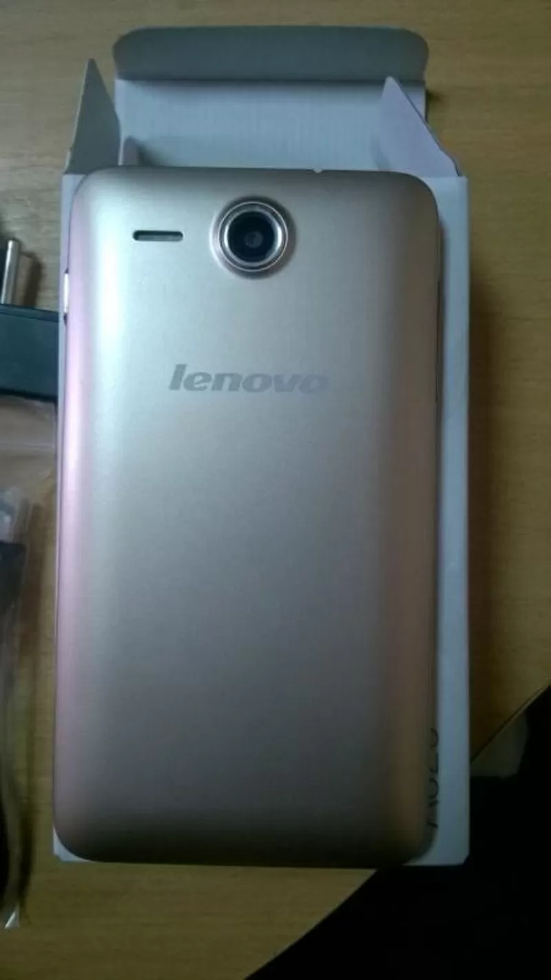 Lenovo IdeaPhone A529 (Gold) 3