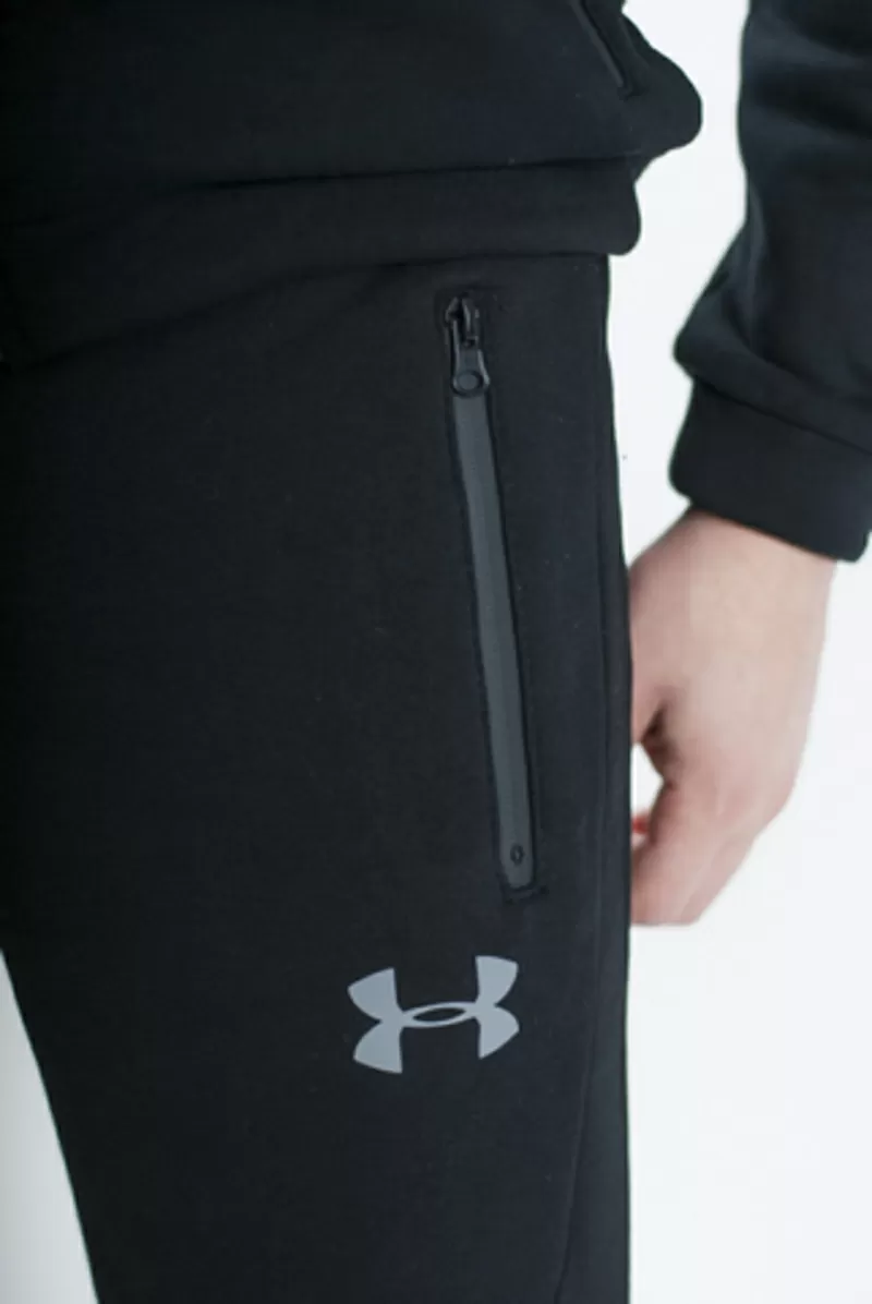 Продам спортивный костюм underarmour 5