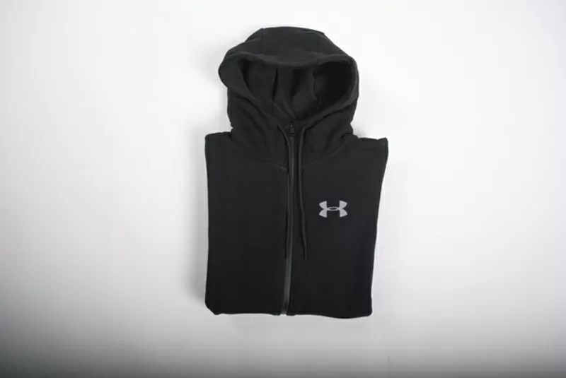 Продам спортивный костюм underarmour 3