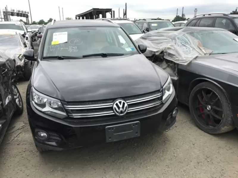 Подержанный джип Volkswagen Tiguan 2012 года 