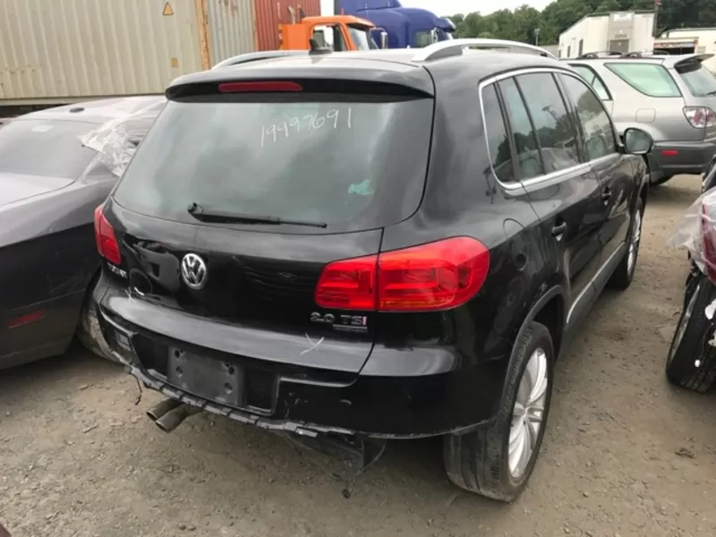 Подержанный джип Volkswagen Tiguan 2012 года  4