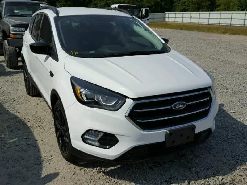 Шикарная иномарка бу Ford Escape 2017 года