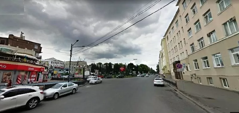 Участок в центре города.