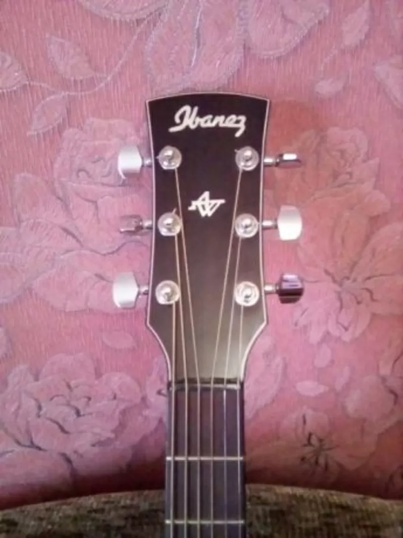 Продам электроакустическую гитару Ibanez AW 2