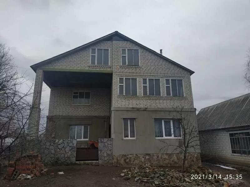 Срочно продам  2 этажный  дом в Дергачах