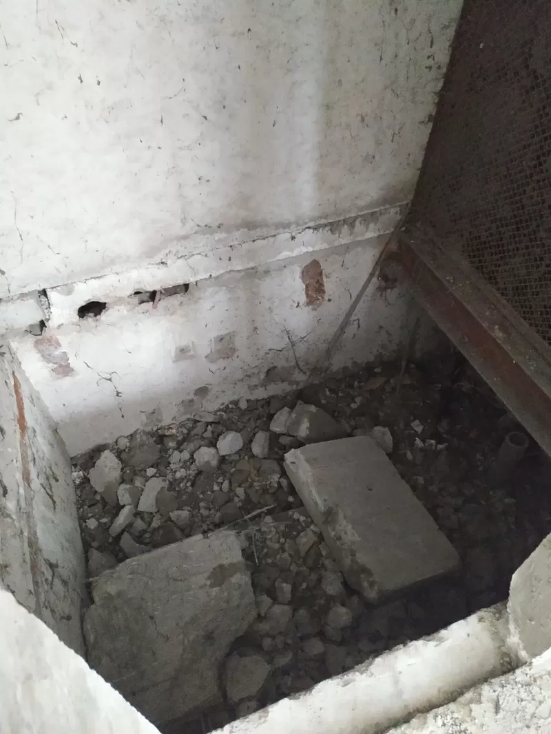 Кладовка,  гардеробная комната в шахте лифта Харьков 3
