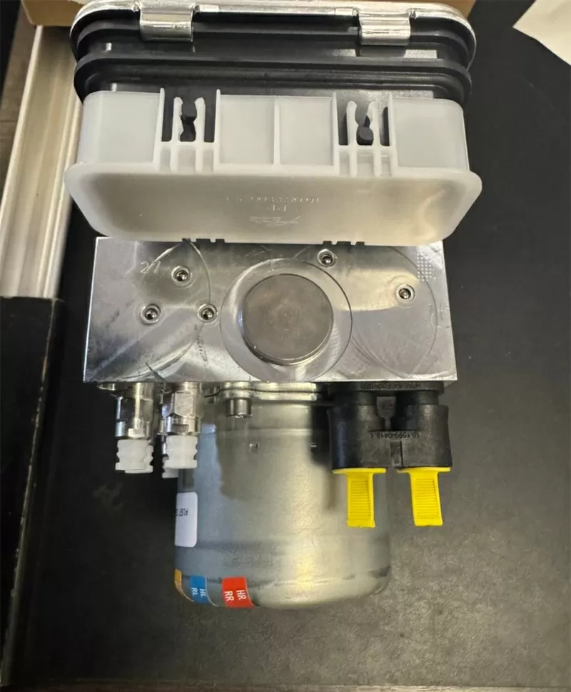 Компрессор пневмо подвески Mercedes GLS X167 A1673209405 5