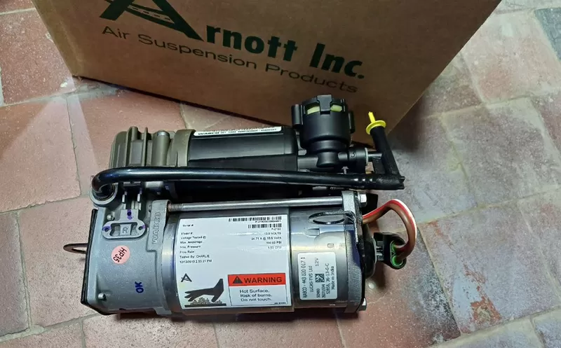 Пневмокомпрессор подвески E W211, S W220, CLS C219: Arnott P2192