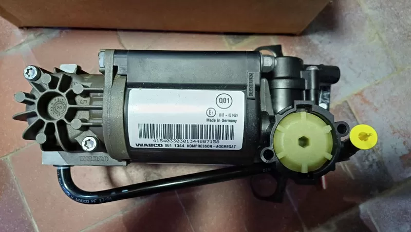 Пневмокомпрессор подвески E W211, S W220, CLS C219: Arnott P2192 7