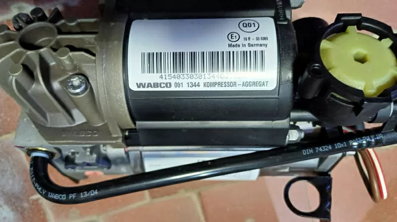Пневмокомпрессор подвески E W211, S W220, CLS C219: Arnott P2192 10