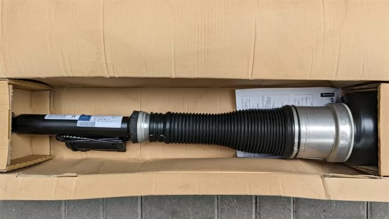 Пневмоамортизатор задний правый Mercedes S W221, CL C216 A2213205613