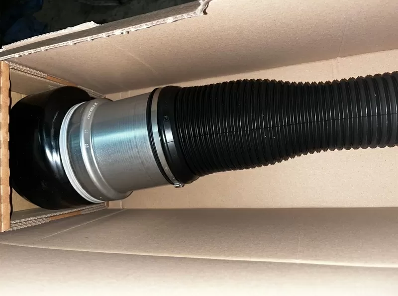 Пневмоамортизатор задний правый Mercedes S W221, CL C216 A2213205613 4