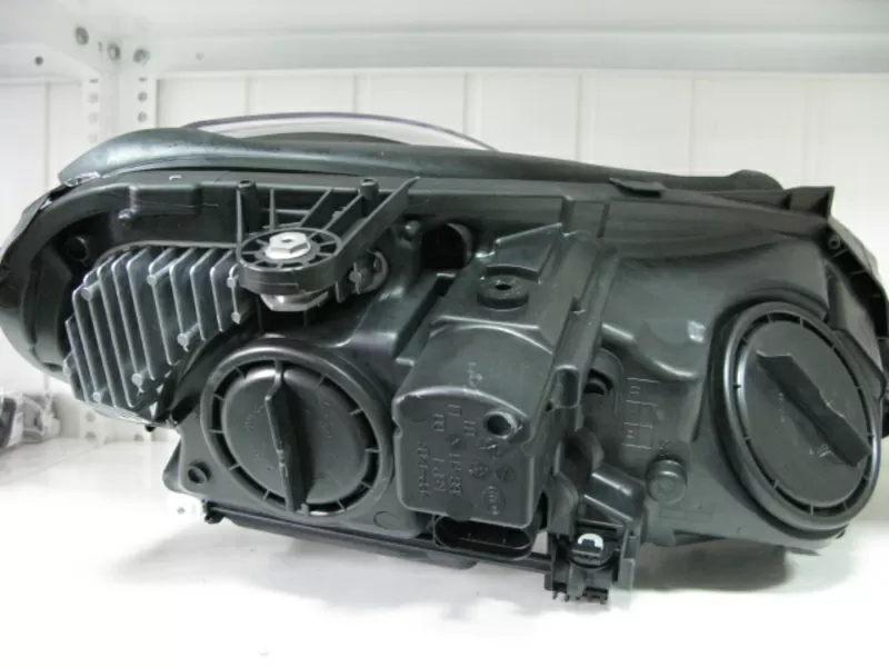 Фара левая bi xenon Mercedes E W212 Hella 1ZT010800211 9