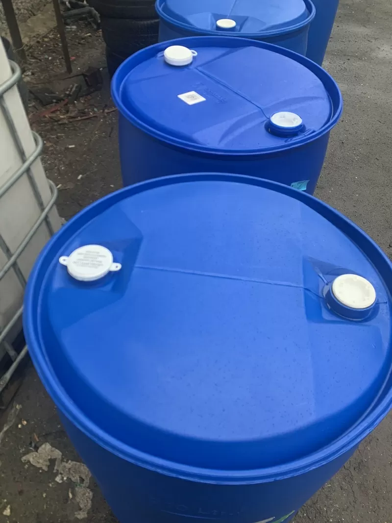 Бочки пластиковые 50 и 200 литров Продам 2