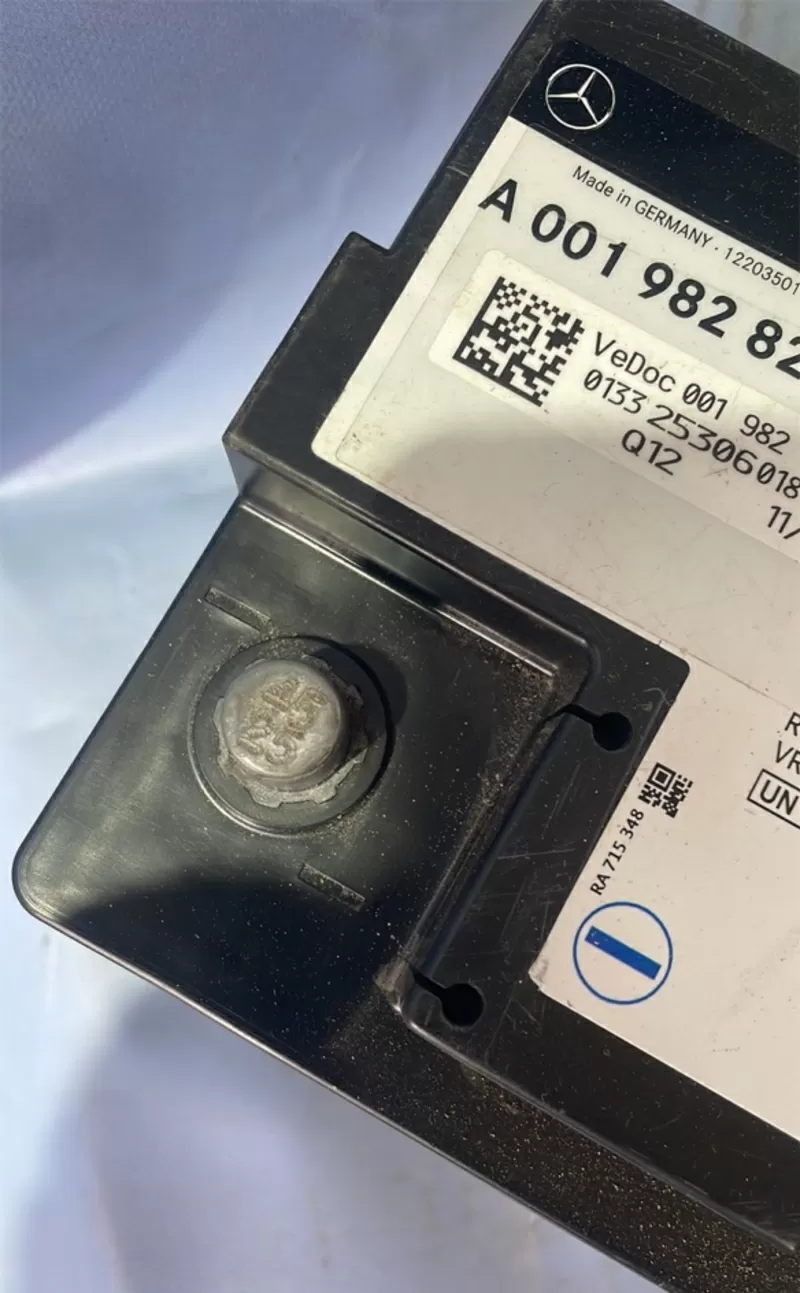 Аккумулятор Mercedes AGM Start Stop 92Ah,  850A,  12V A0019828208 5