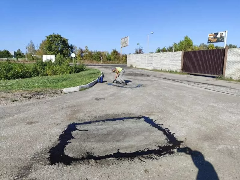 Асфальтна крошка Харків вкладання та продаж.